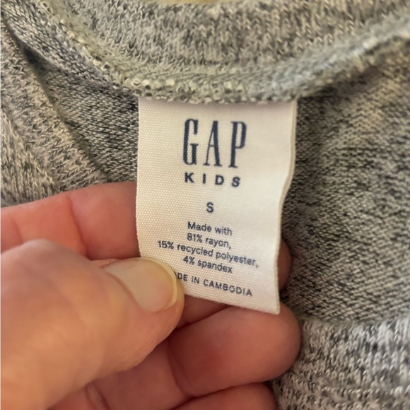 Gap size small or 6/7 long romper - Picture 7 of 10